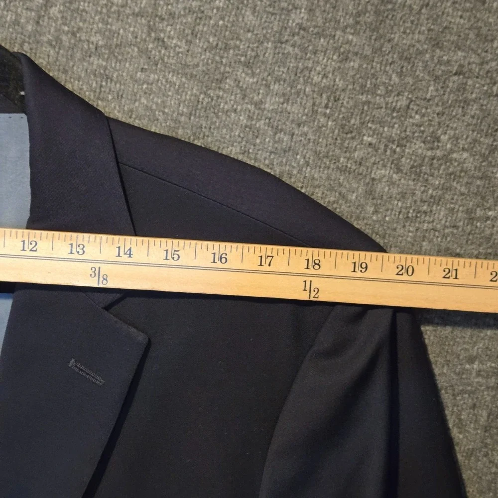 Hugo Boss length 33